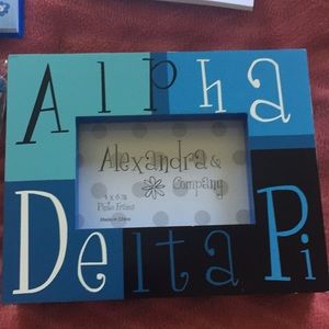 Alpha Delta Pi set